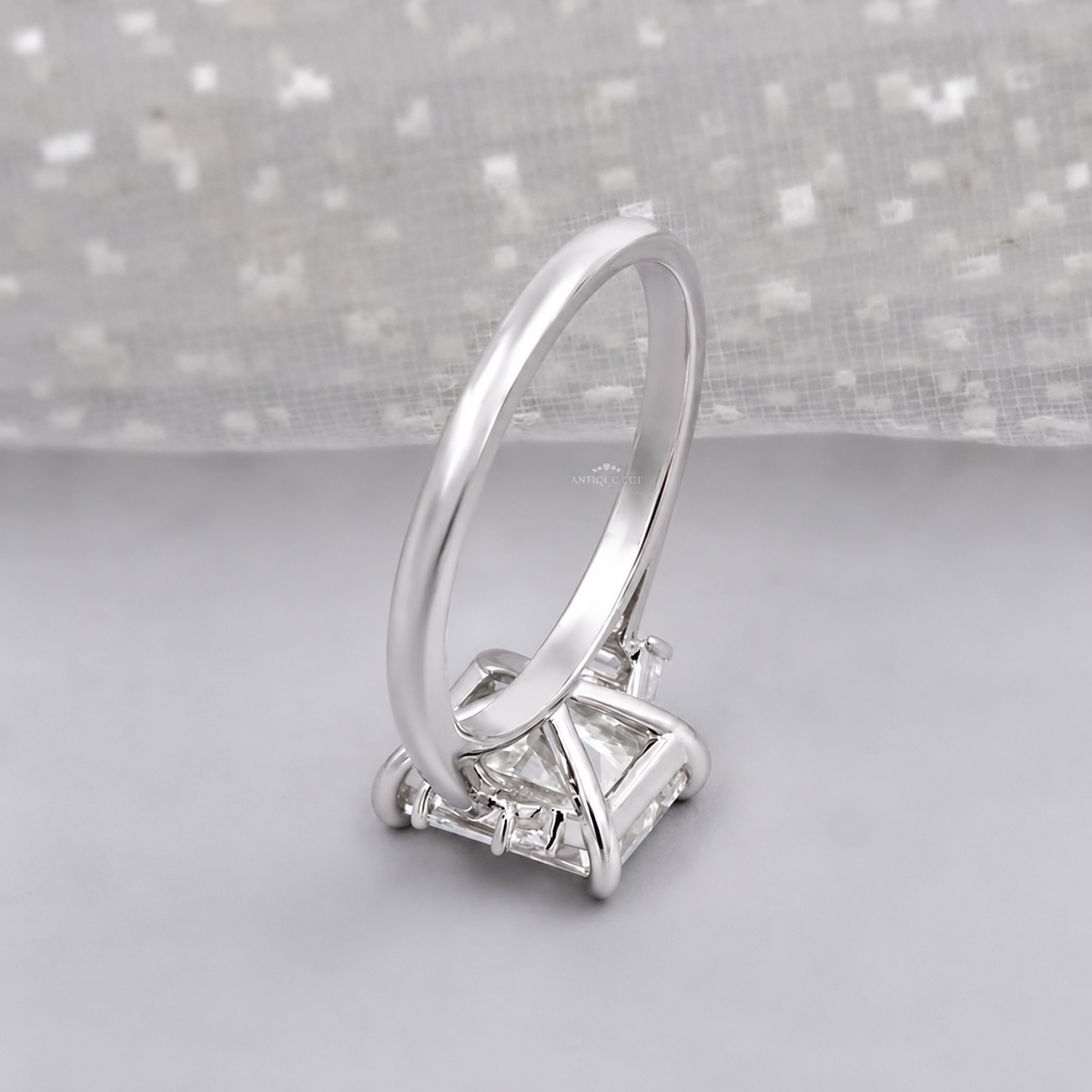 10k White Gold, 14k White Gold, 18k White Gold, Platinum