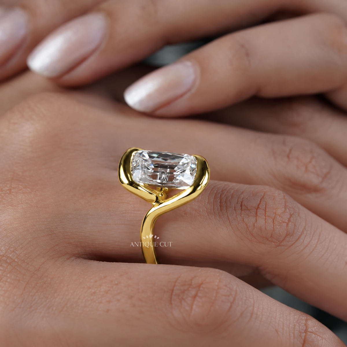 10k Yellow Gold, 14k Yellow Gold, 18k Yellow Gold