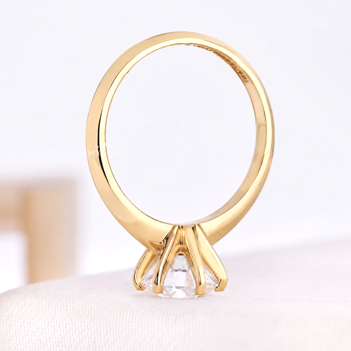 10k Yellow Gold, 14k Yellow Gold, 18k Yellow Gold