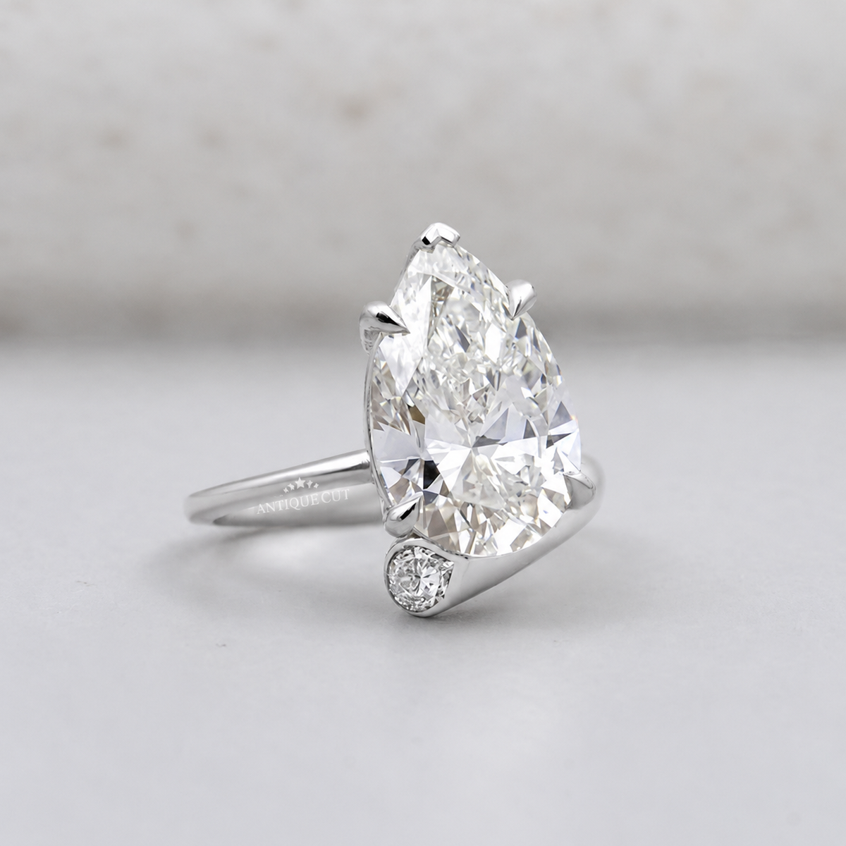 10k White Gold, 14k White Gold, 18k White Gold, Platinum