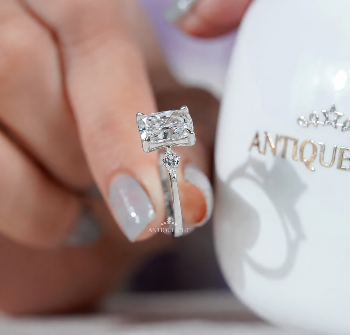 10k White Gold, 14k White Gold, 18k White Gold, Platinum