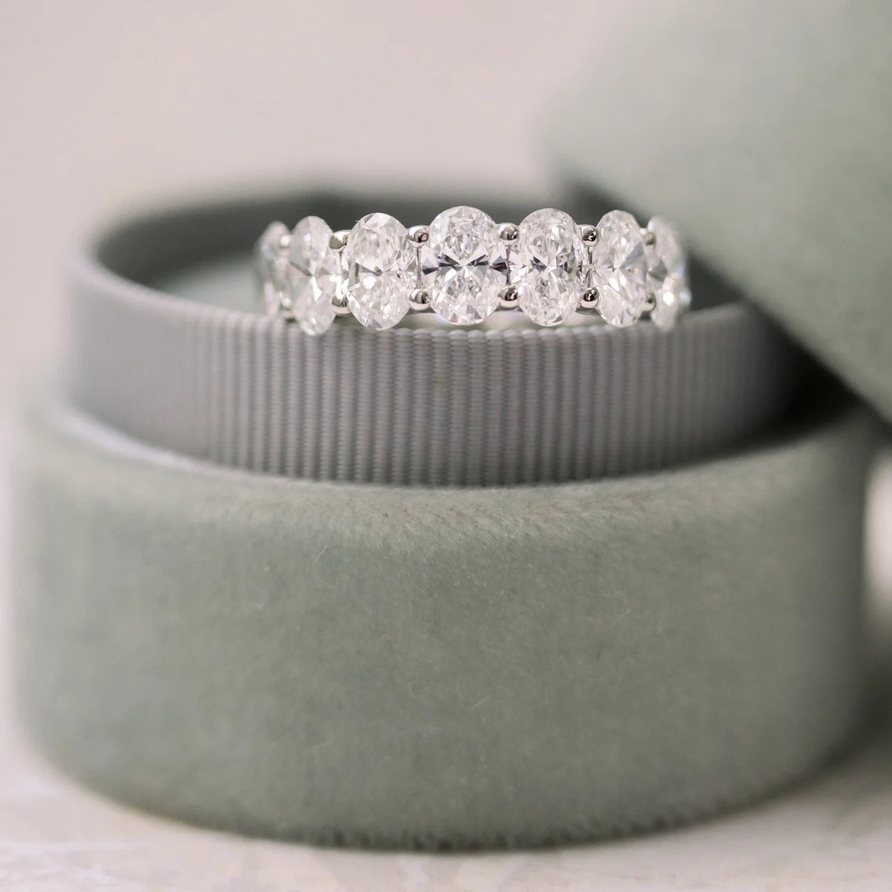 #Color_White Gold