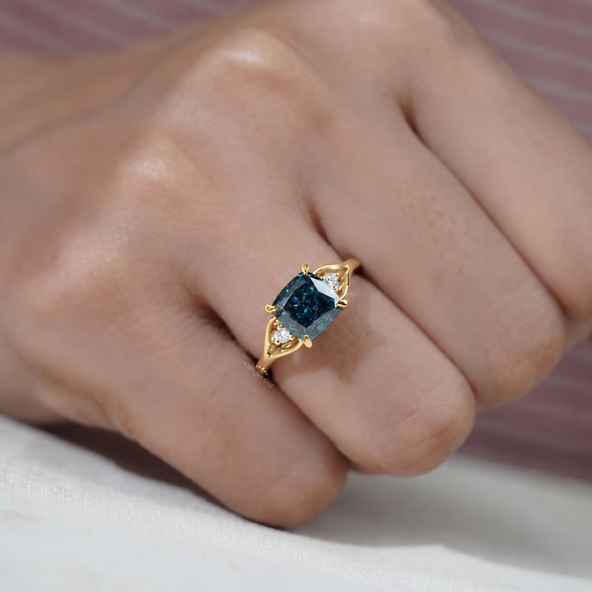 10k Yellow Gold, 14k Yellow Gold, 18k Yellow Gold