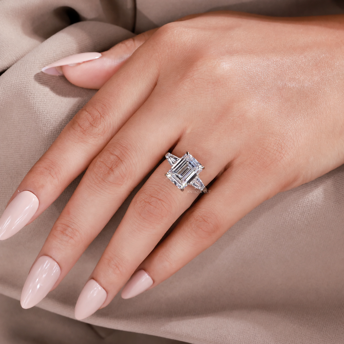 10k White Gold, 14k White Gold, 18k White Gold, Platinum