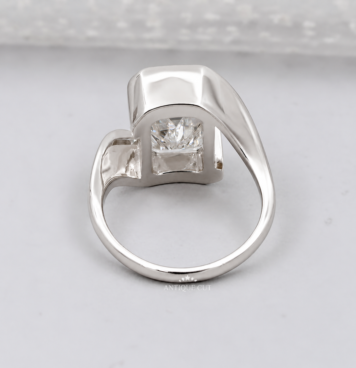 10k White Gold, 14k White Gold, 18k White Gold, Platinum