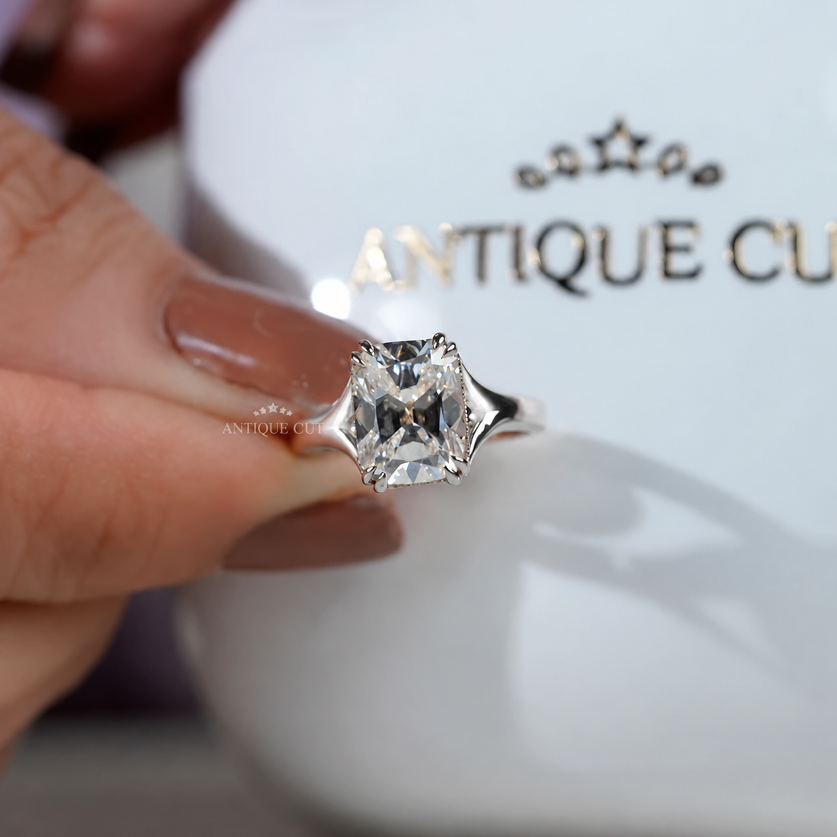10k White Gold, 14k White Gold, 18k White Gold, Platinum