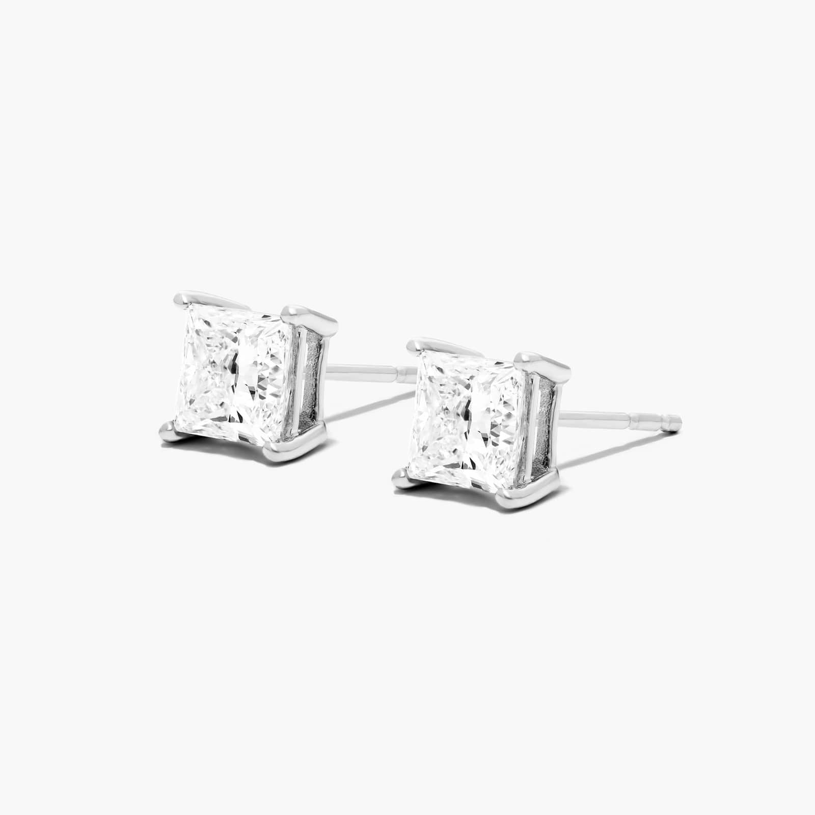 Antique Cut Solitaire Stud