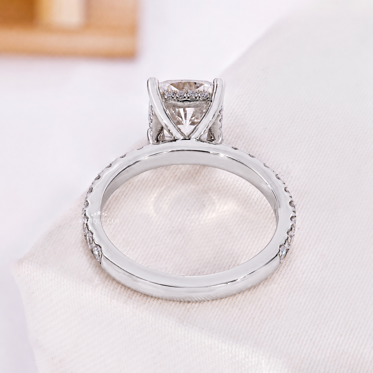 10k White Gold, 14k White Gold, 18k White Gold, Platinum
