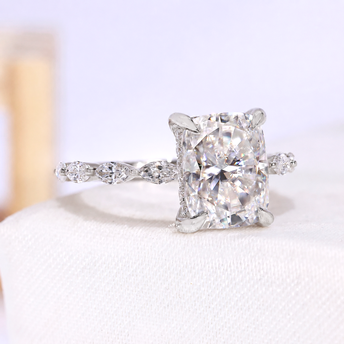 10k White Gold, 14k White Gold, 18k White Gold, Platinum
