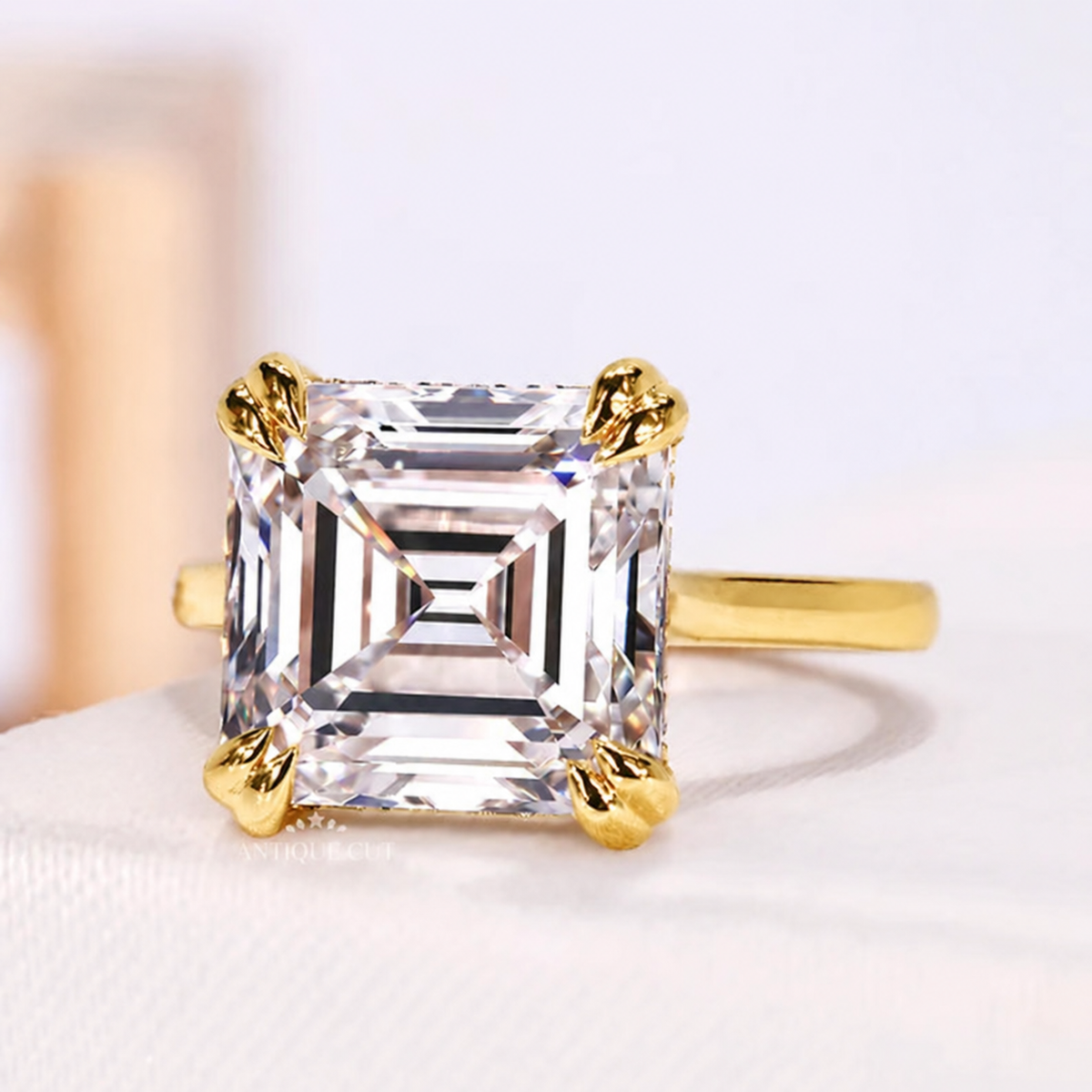 10k Yellow Gold, 14k Yellow Gold, 18k Yellow Gold
