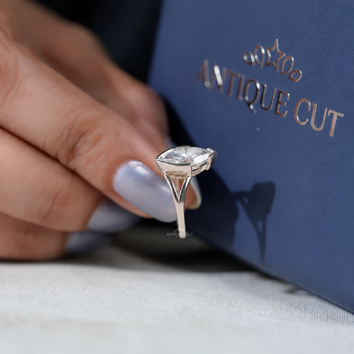 10k White Gold, 14k White Gold, 18k White Gold, Platinum