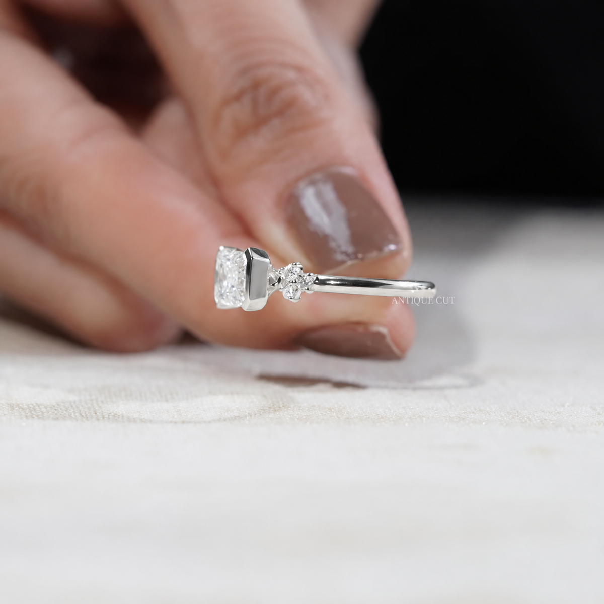 10k White Gold, 14k White Gold, 18k White Gold, Platinum