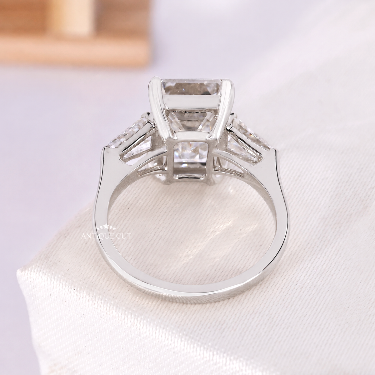 10k White Gold, 14k White Gold, 18k White Gold, Platinum