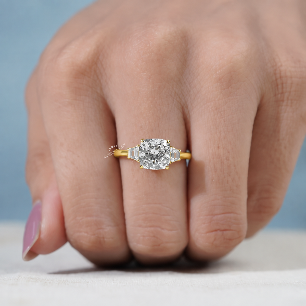 10k Yellow Gold, 14k Yellow Gold, 18k Yellow Gold