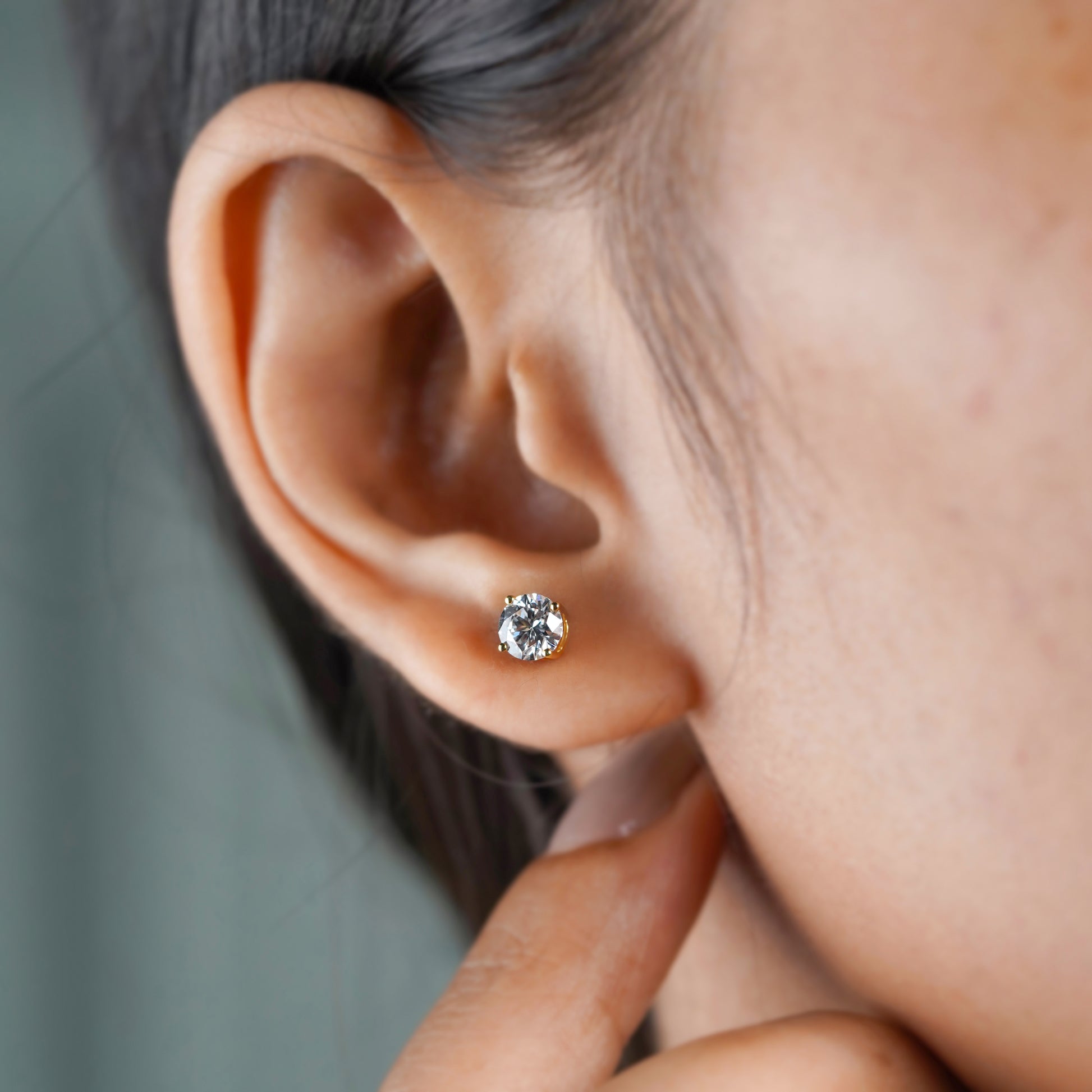 Round 1.00tcw Lab Grown Diamond Stud Earrings | Yellow Gold | IGI Certified | D-E-F Color, VVS–VS Clarity | Classic Solitaire Style