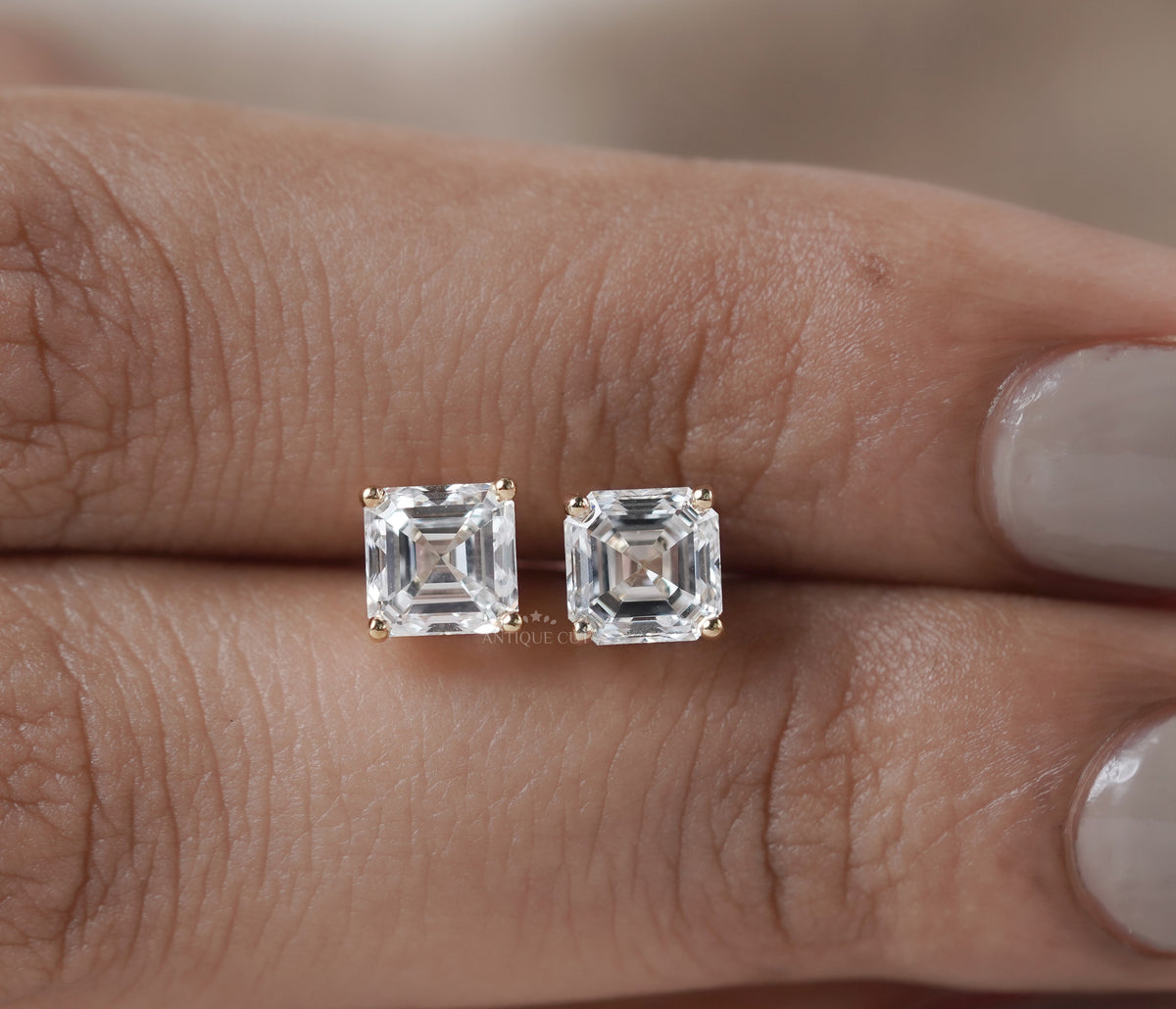 Asscher-cut diamon solitaire stud  earrings 