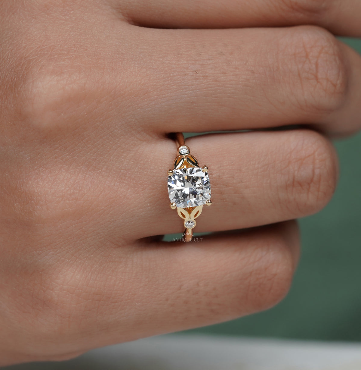 10k Yellow Gold, 14k Yellow Gold, 18k Yellow Gold