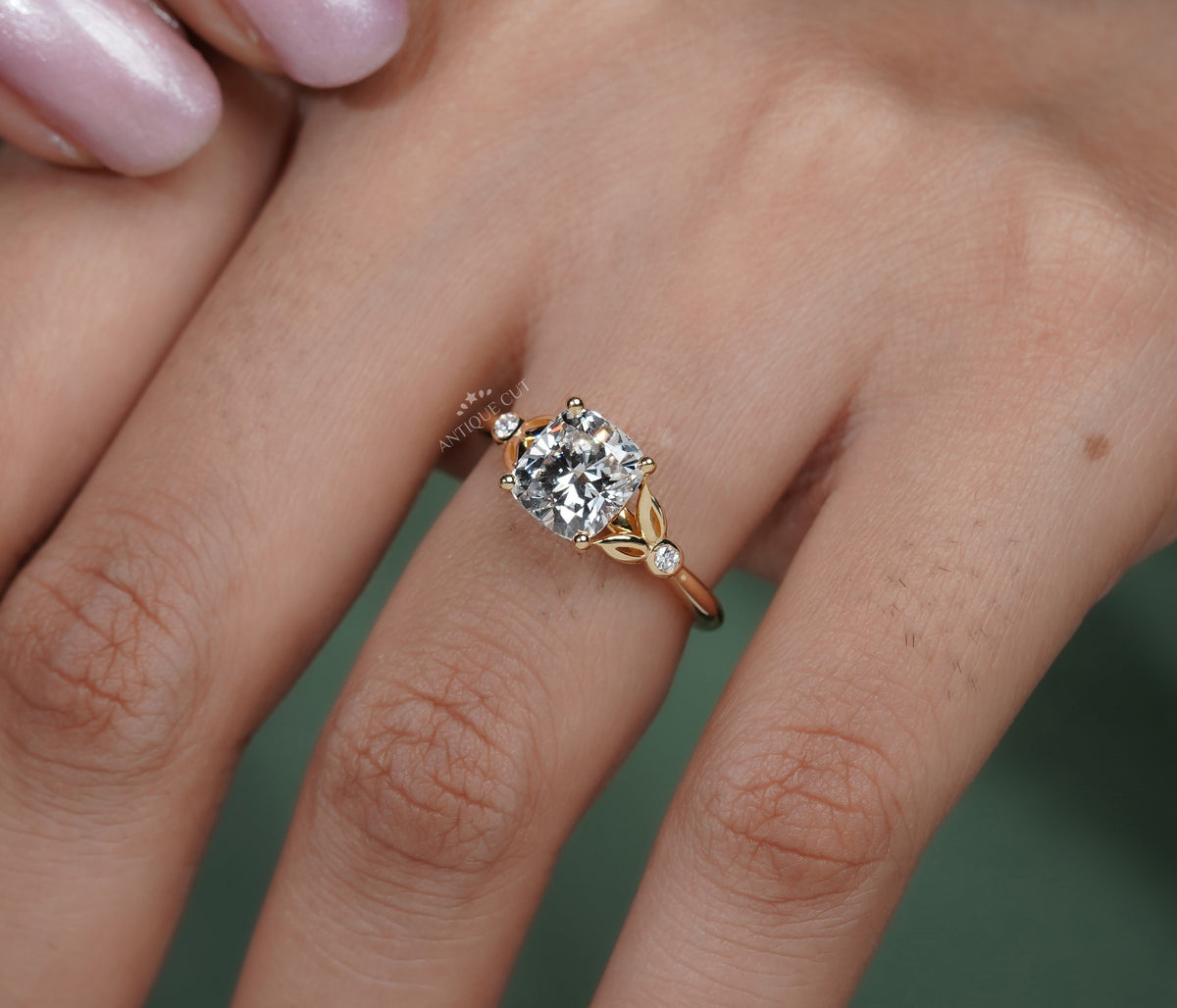 10k Yellow Gold, 14k Yellow Gold, 18k Yellow Gold