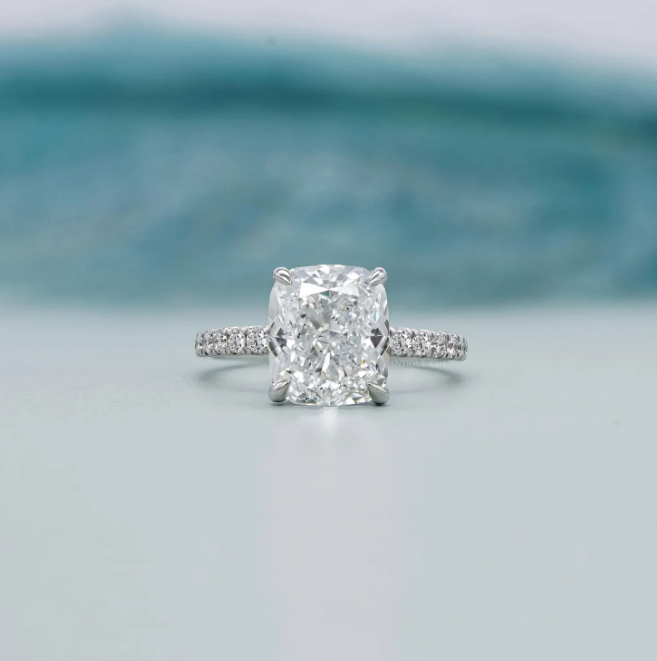 5CT |Cushion Cut Lab - Grown Engagement Ring | E-VVS | 18K white Gold | Band width 1.5mm | Ring Size: 4(US)