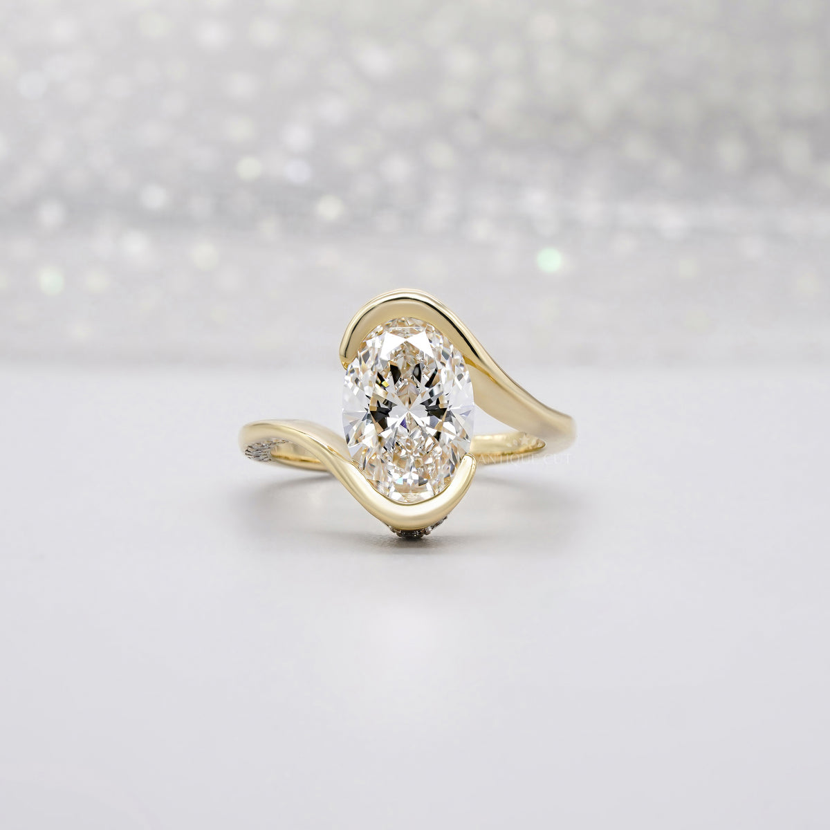 Oval 3.40tcw Fancy Vivid Green Lab Diamond Ring | 18K Yellow Gold | IGI Certified