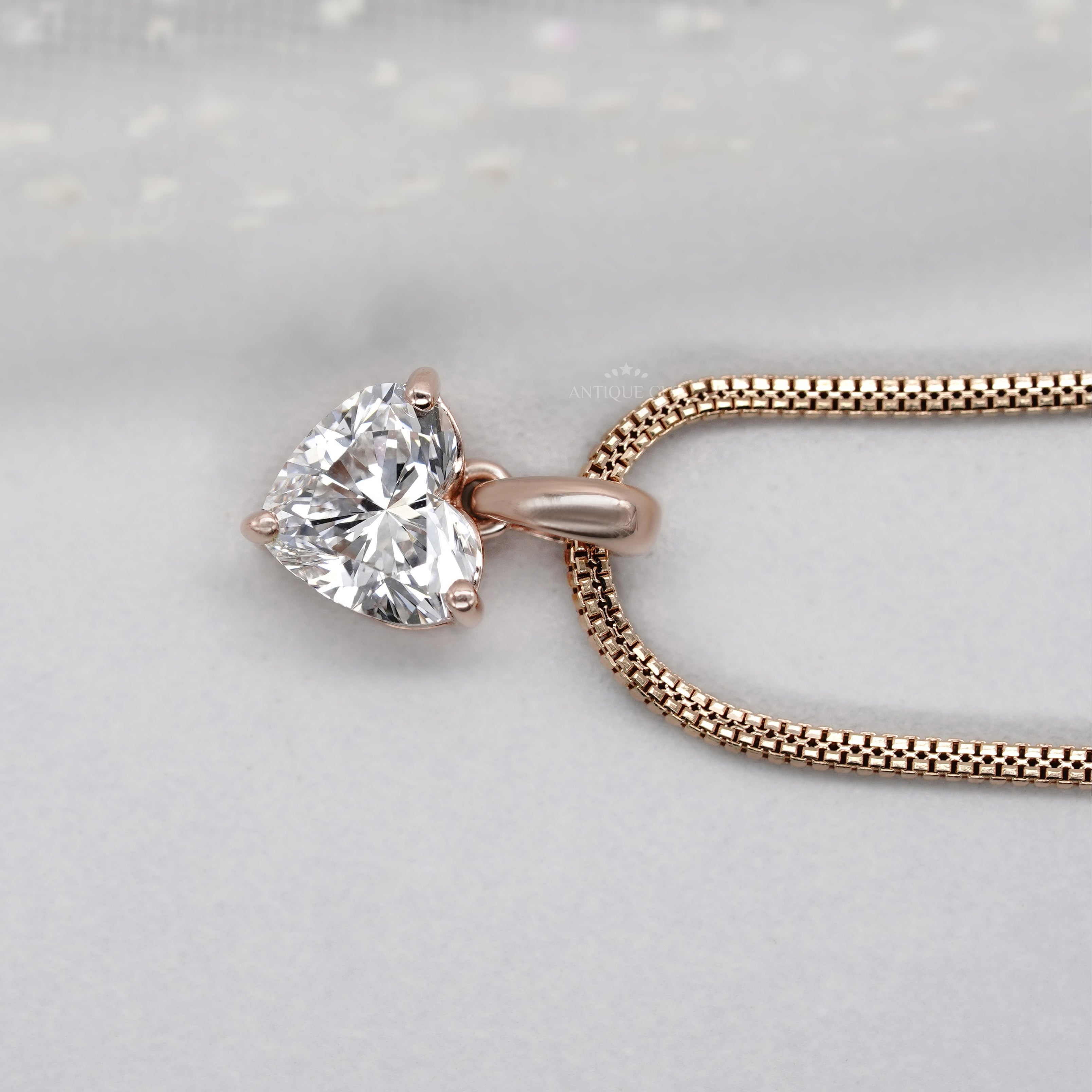 Rose gold chain for women with heart pendant