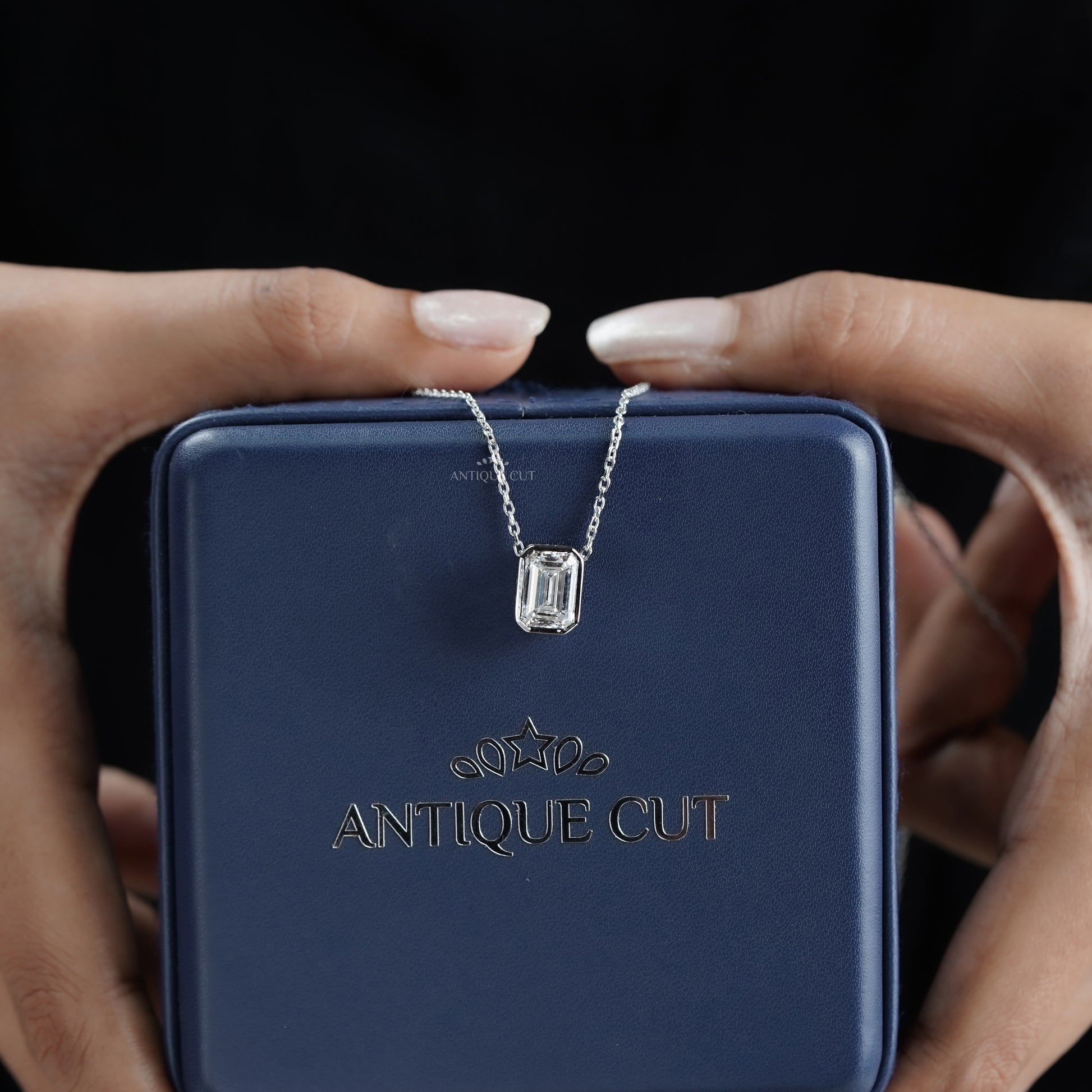 Emerald 3.00ct Lab Grown Pendant Necklace | Featuring Bezel Setting | Minimalist Style | IGI Certified