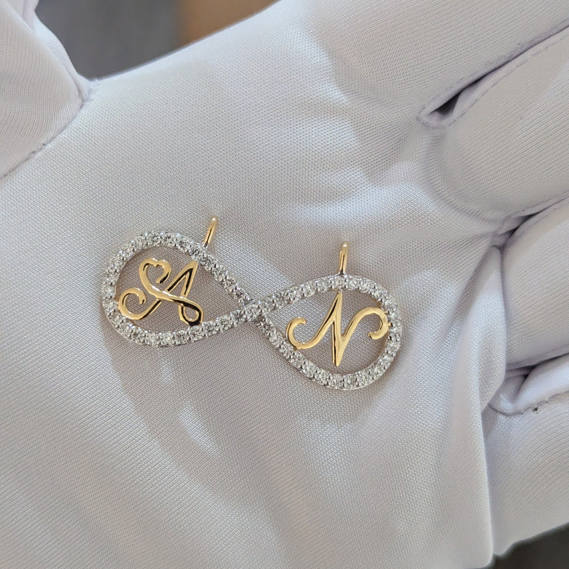 Round 1.00tcw Lab Grown Diamond Infinity Pendant, EF Color, VS Clarity - IGI Certified Pendant