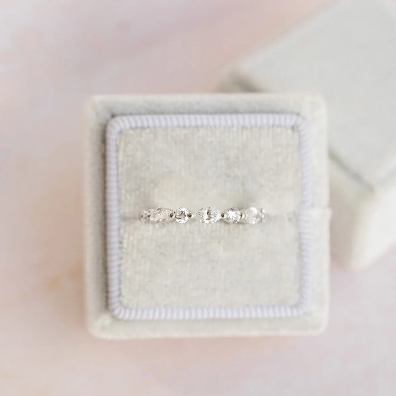 #Color_White Gold