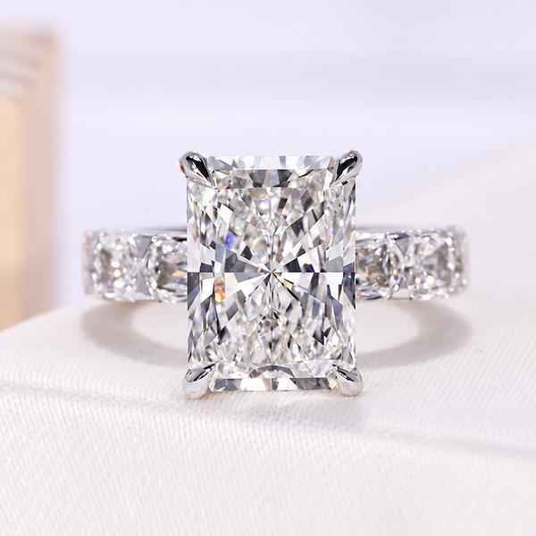Lab grown diamond engagement ring design