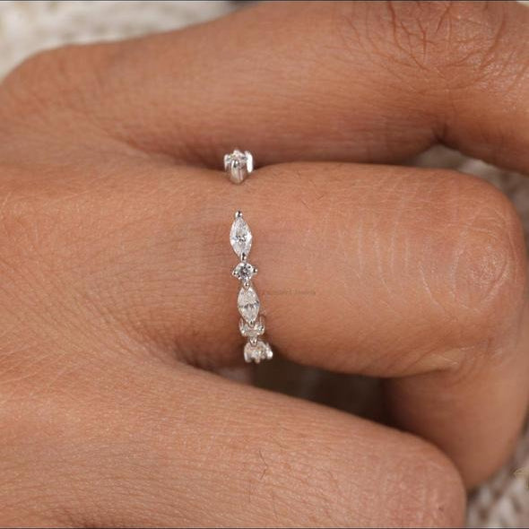 Jameel Delabarrera | Round and Marquise Open Wedding Band | 10K Yellow Gold |D - E | VS