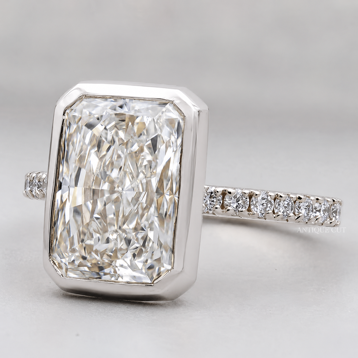 10k White Gold, 14k White Gold, 18k White Gold, Platinum