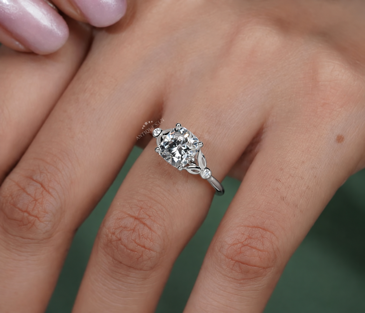 10k White Gold, 14k White Gold, 18k White Gold, Platinum