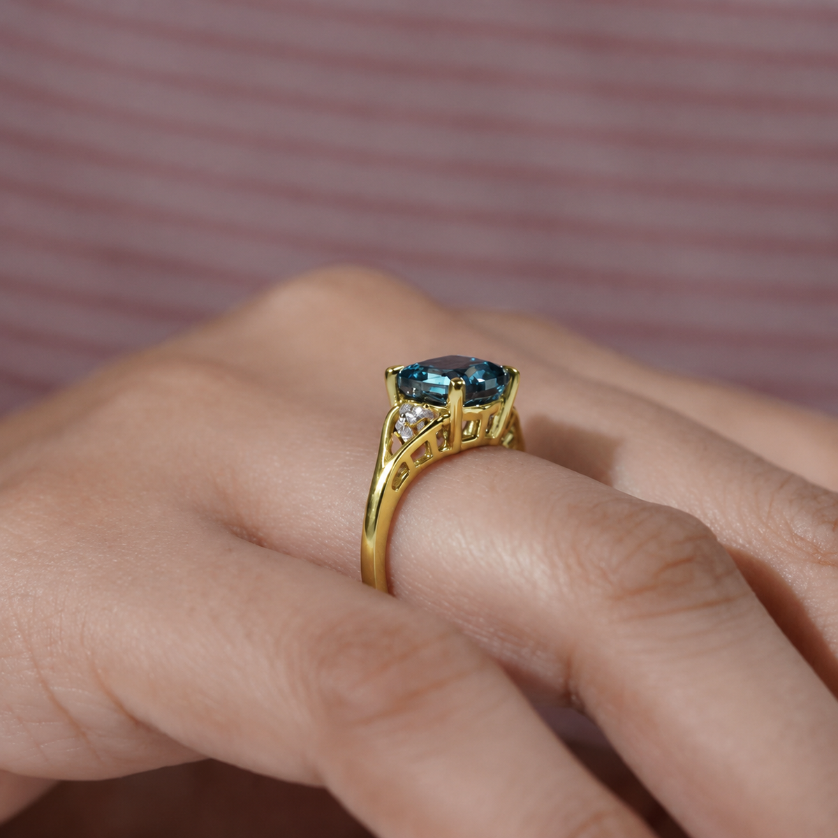 10k Yellow Gold, 14k Yellow Gold, 18k Yellow Gold