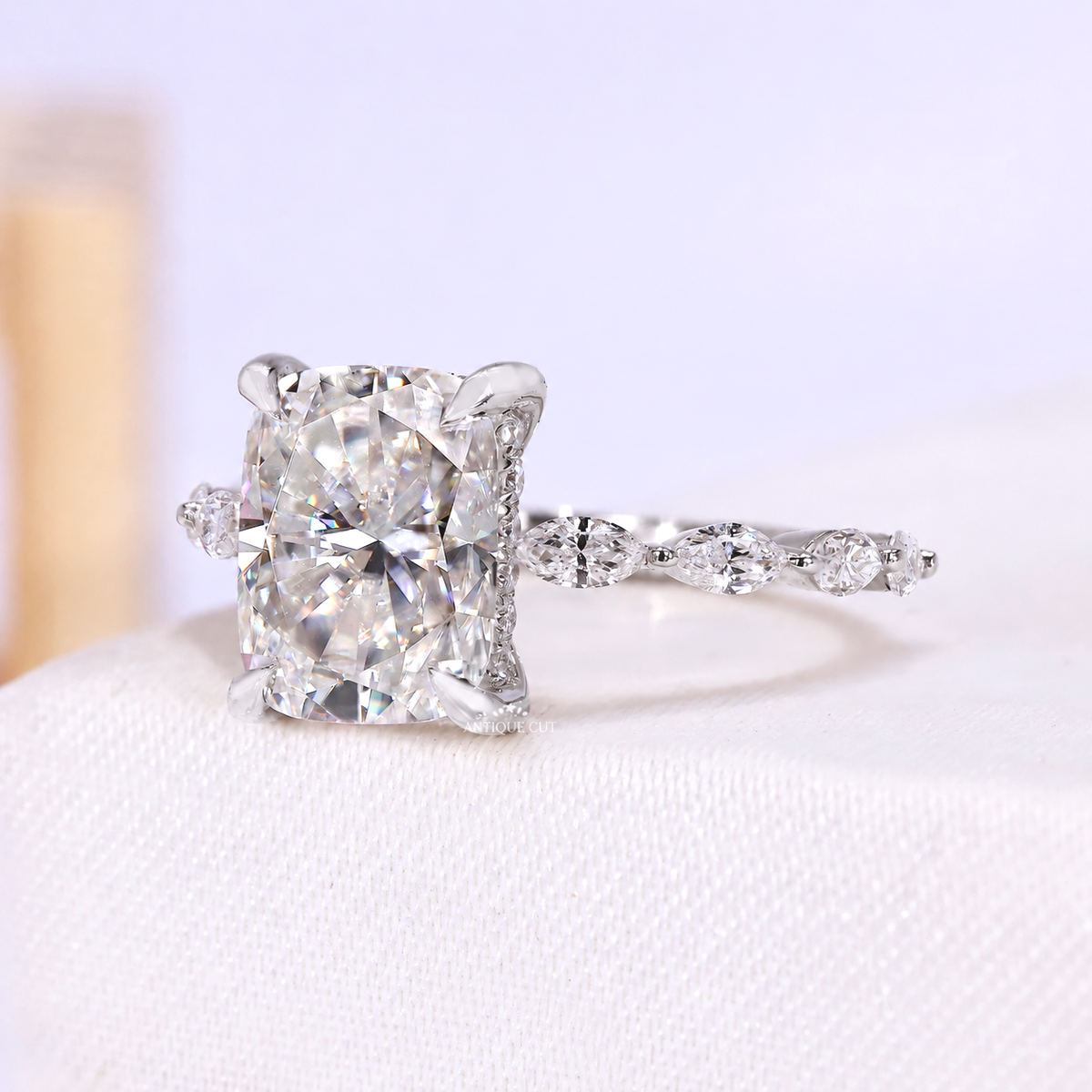 10k White Gold, 14k White Gold, 18k White Gold, Platinum