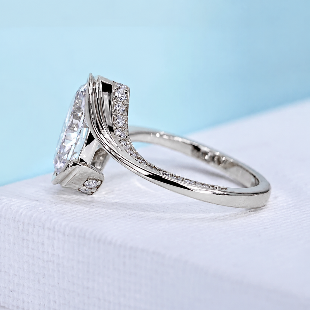 10k White Gold, 14k White Gold, 18k White Gold, Platinum