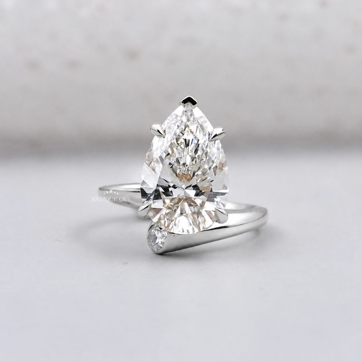 10k White Gold, 14k White Gold, 18k White Gold, Platinum