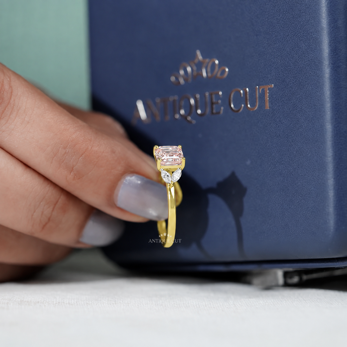 10k Yellow Gold, 14k Yellow Gold, 18k Yellow Gold