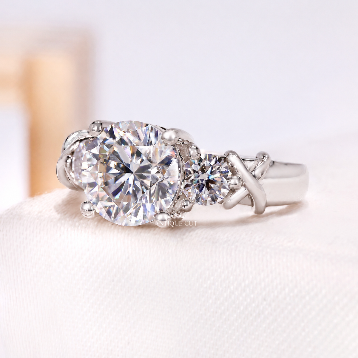 10k White Gold, 14k White Gold, 18k White Gold, Platinum