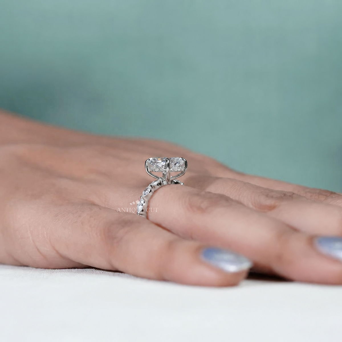 10k White Gold, 14k White Gold, 18k White Gold, Platinum