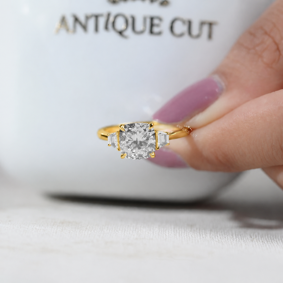 10k Yellow Gold, 14k Yellow Gold, 18k Yellow Gold