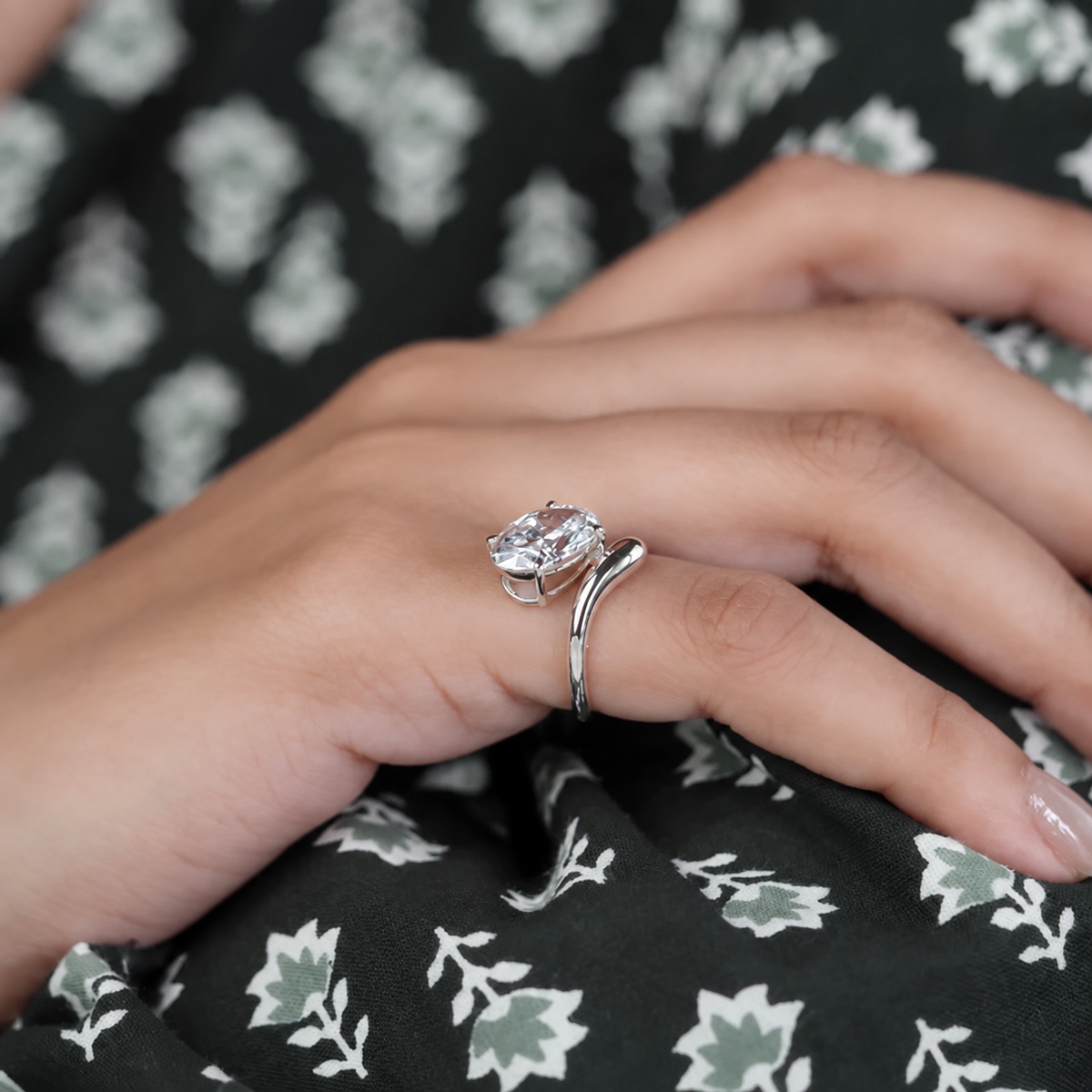 10k White Gold, 14k White Gold, 18k White Gold, Platinum