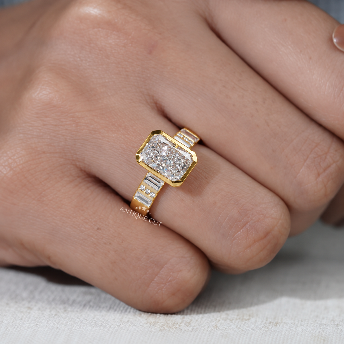 10k Yellow Gold, 14k Yellow Gold, 18k Yellow Gold