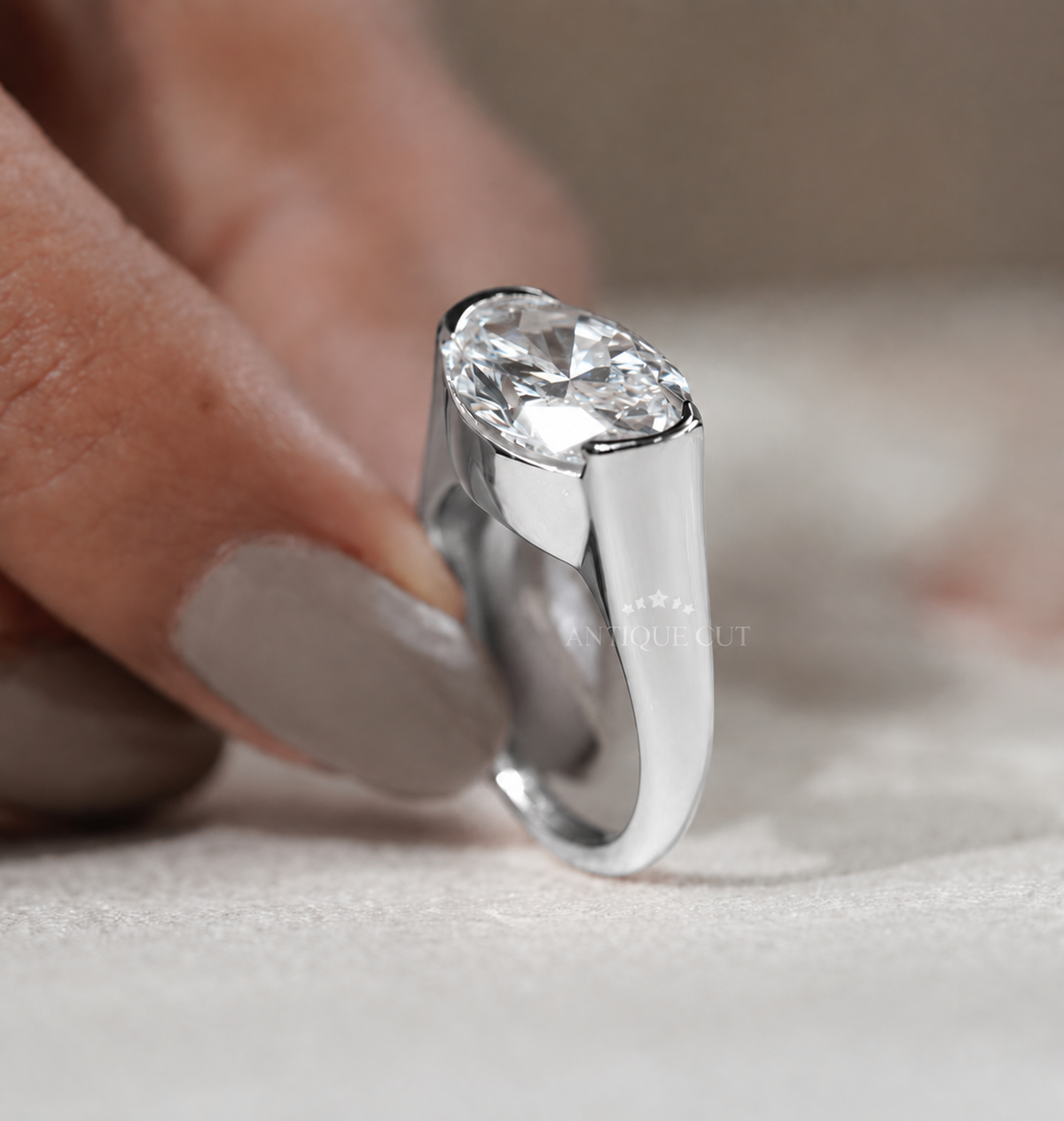 10k White Gold, 14k White Gold, 18k White Gold, Platinum