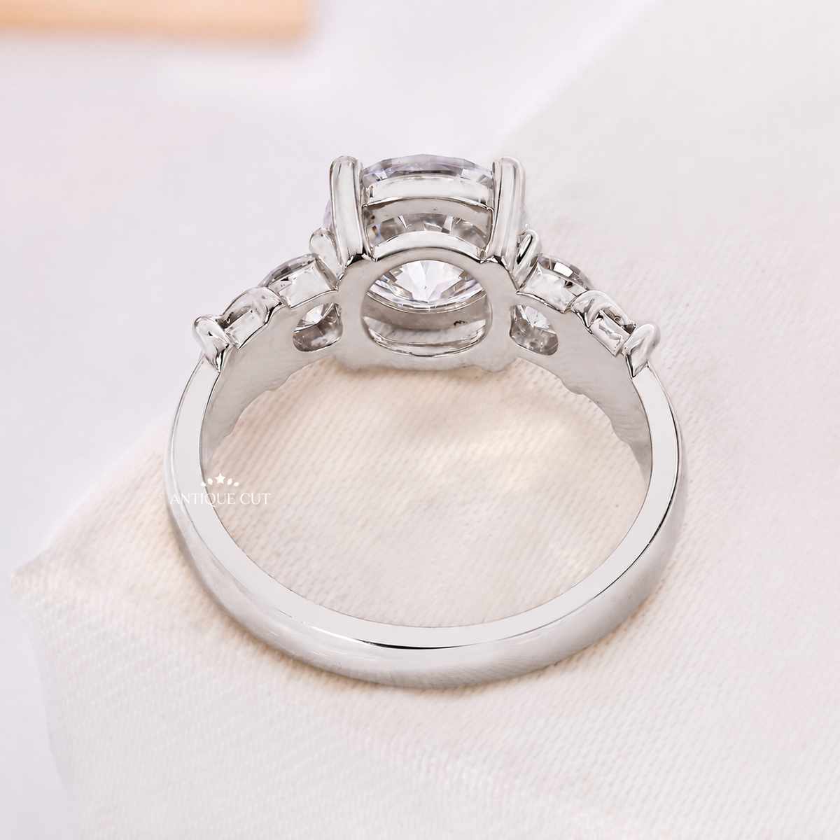 10k White Gold, 14k White Gold, 18k White Gold, Platinum