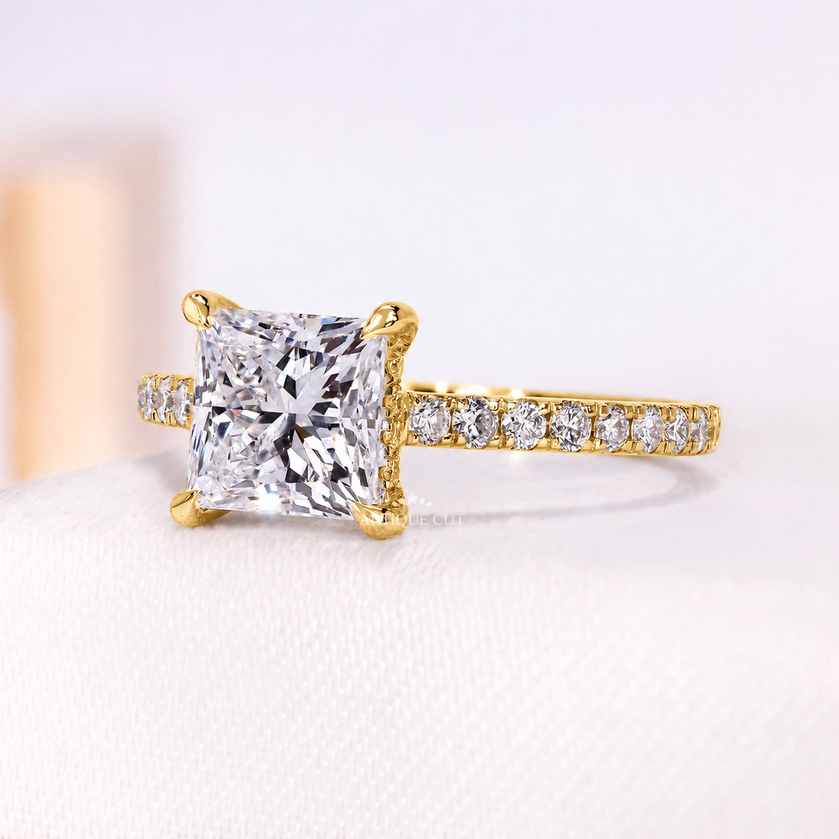 10k Yellow Gold, 14k Yellow Gold, 18k Yellow Gold