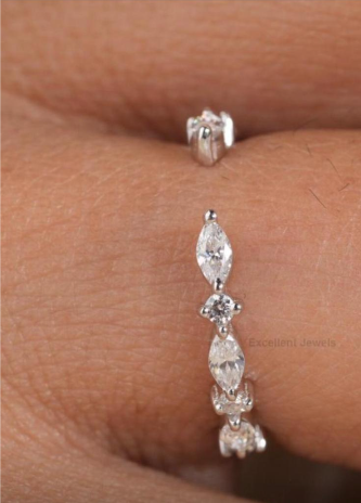 Jameel Delabarrera | Round and Marquise Open Wedding Band | 10K Yellow Gold |D - E | VS