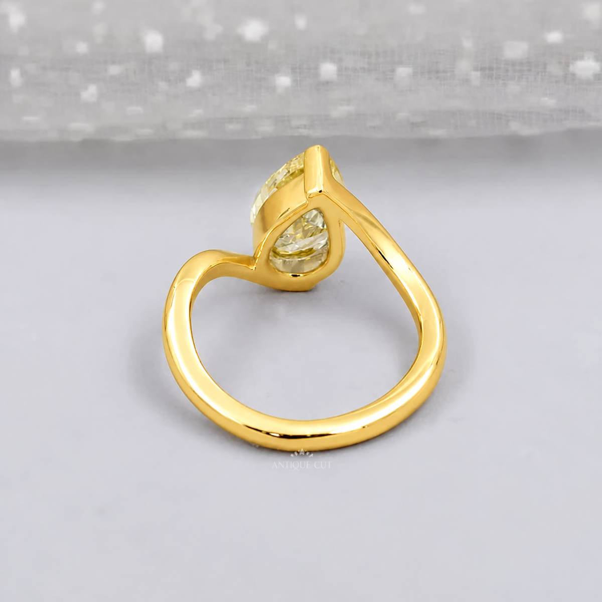 10k Yellow Gold, 14k Yellow Gold, 18k Yellow Gold