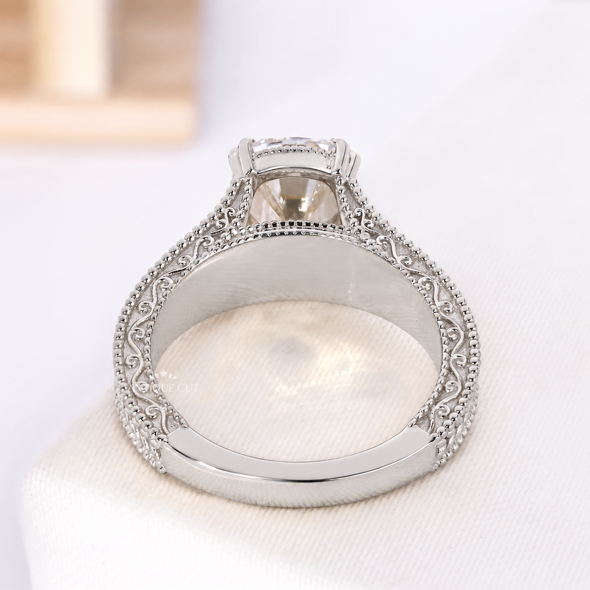 10k White Gold, 14k White Gold, 18k White Gold, Platinum