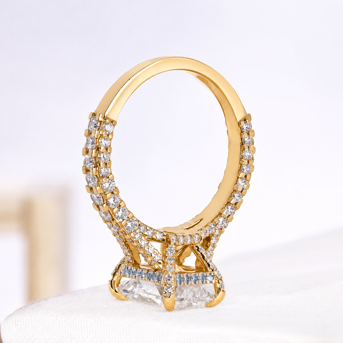 10k Yellow Gold, 14k Yellow Gold, 18k Yellow Gold