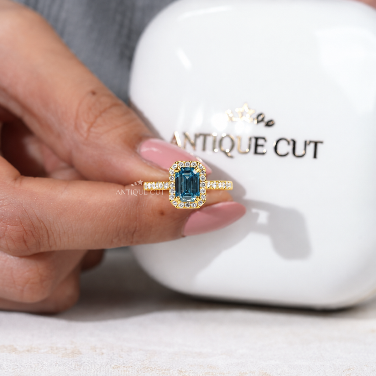 10k Yellow Gold, 14k Yellow Gold, 18k Yellow Gold